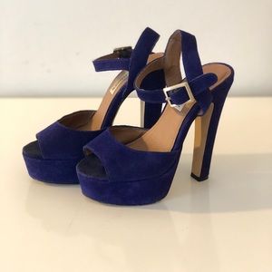 Steve Madden royal blue pumps